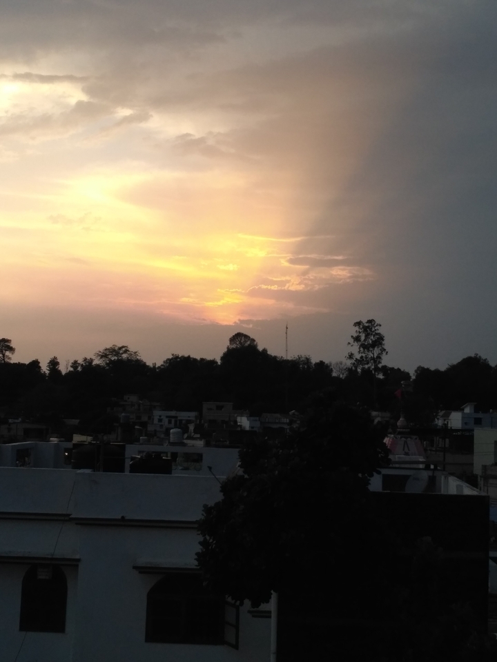 sun rises