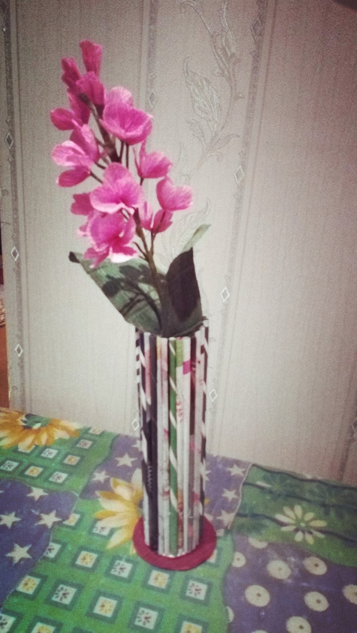 Vase,flower from paper.