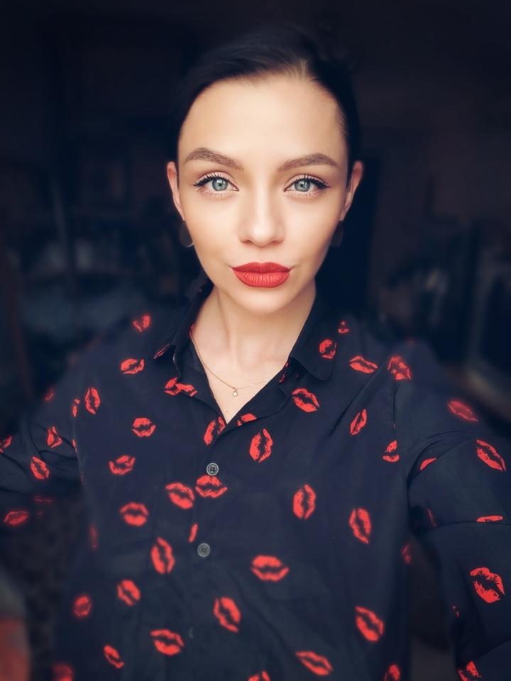 red lips