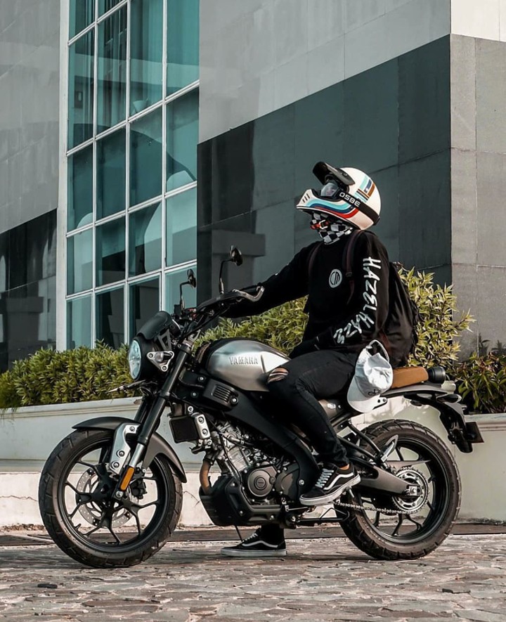 Yamaha XZR