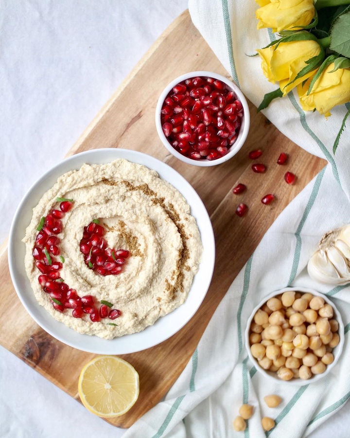 pomegranate seeds with hummus