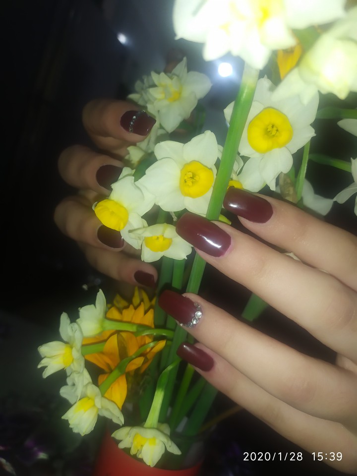 nail