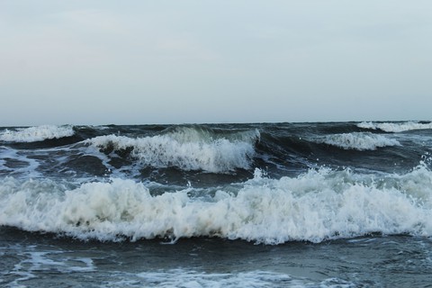 море