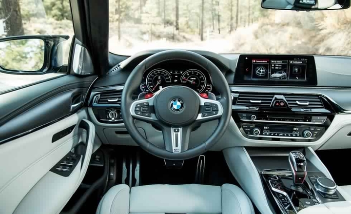 BMW M5