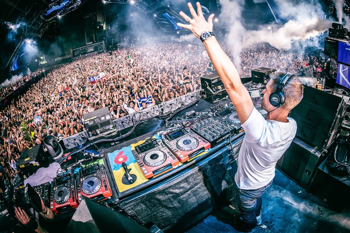 Nonstop DJ set