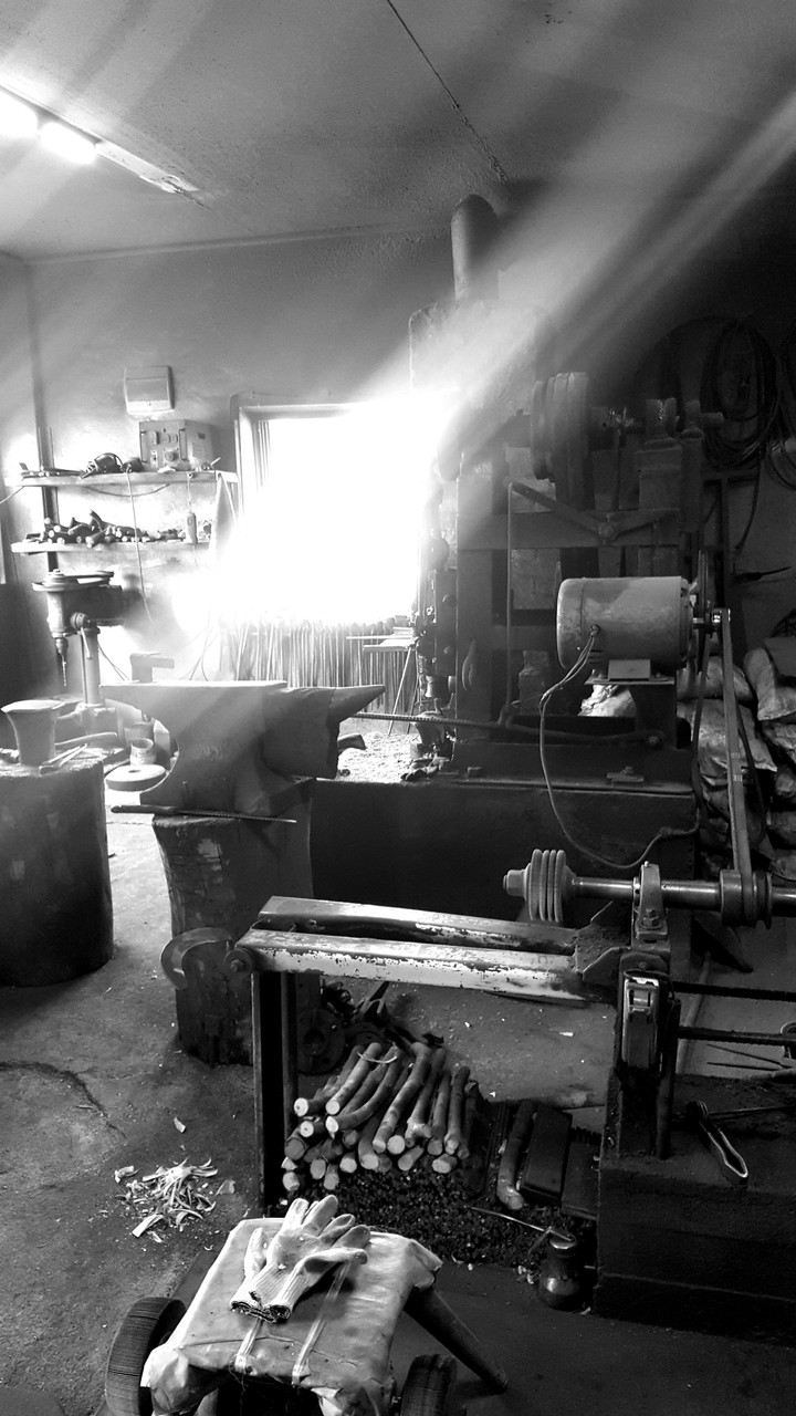 [always spring] blacksmith factory
