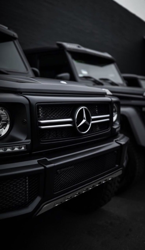 MercedesBenz, Rolling achtergronden