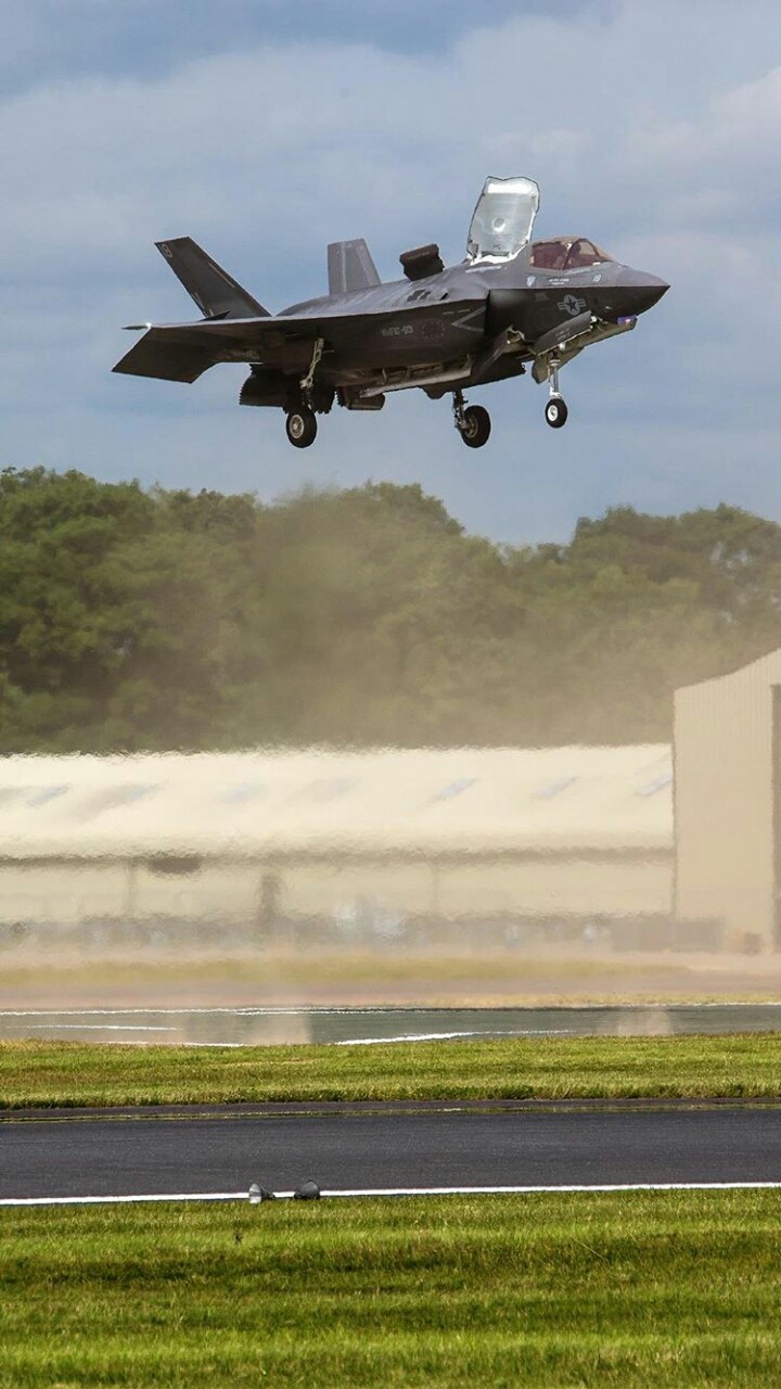 Fighter Jet.