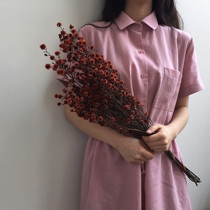 girl with flowers