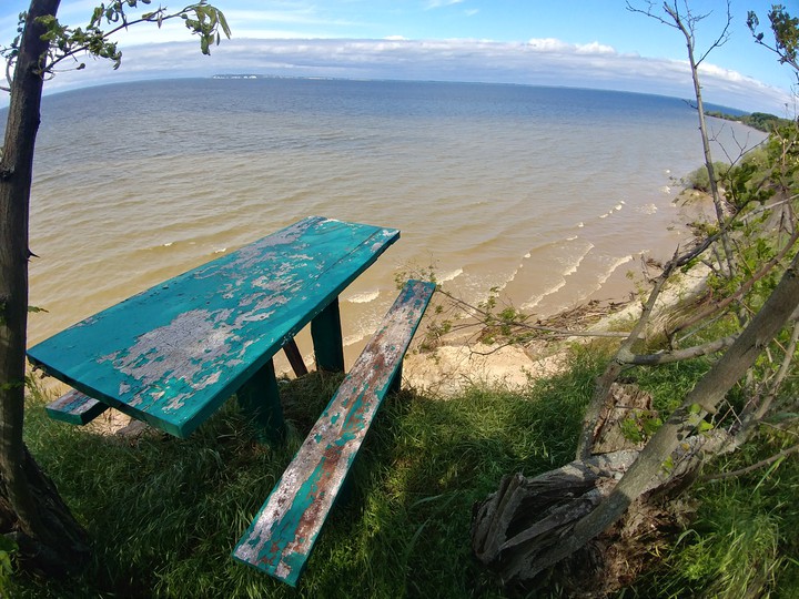 breakfast on the cliff