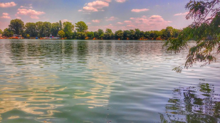 Colorfull lake
