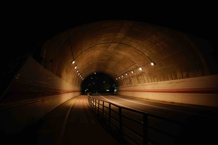 tunnel