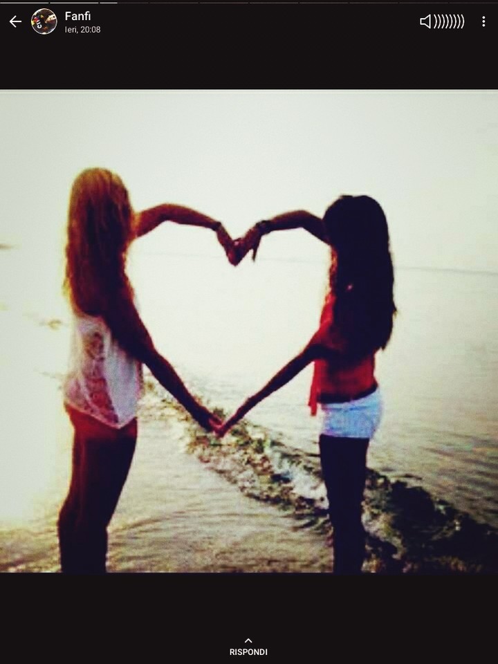 Friends in the sea