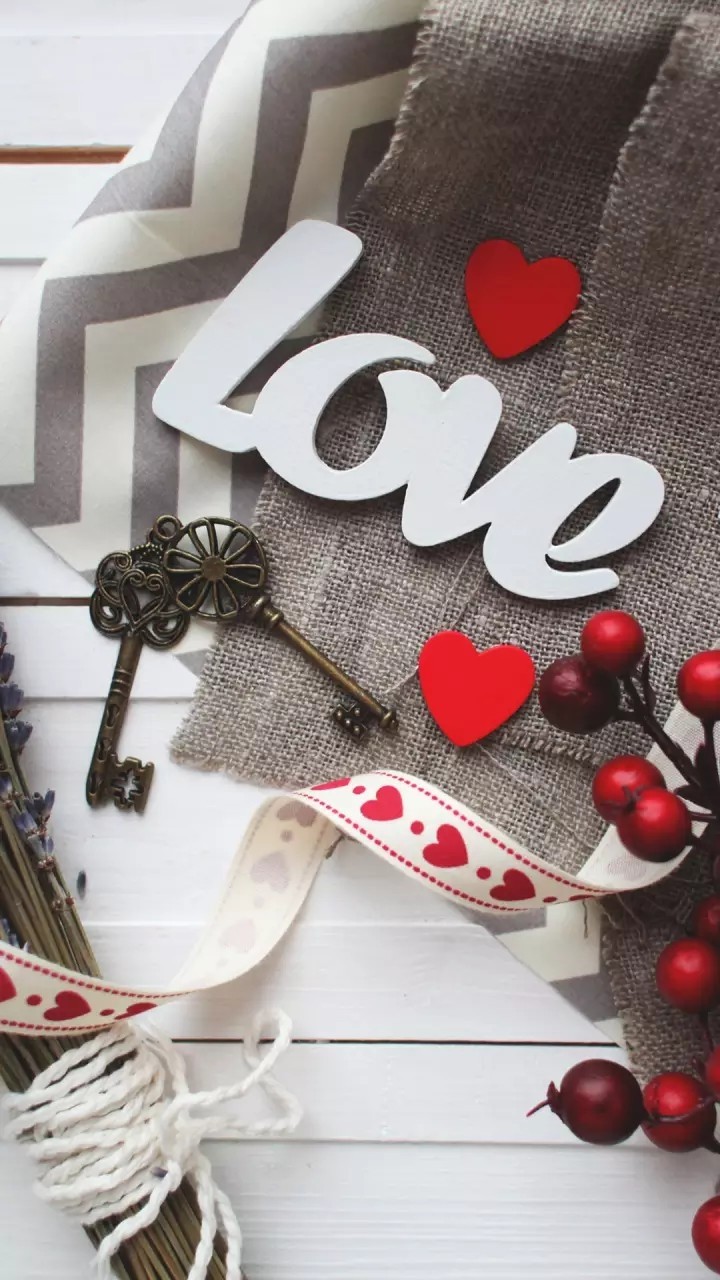 best wallpapers love logo