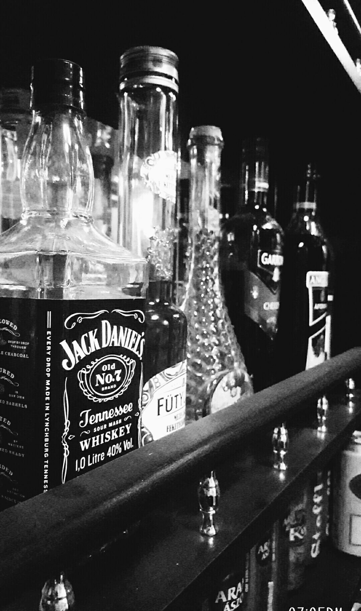 black&white