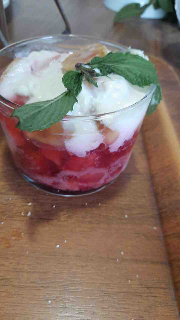 Strawberry Dessert