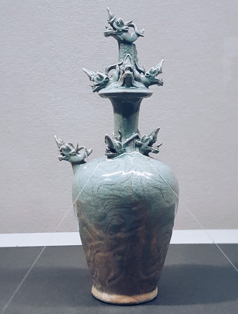 Goryeo celadon ware with dragon