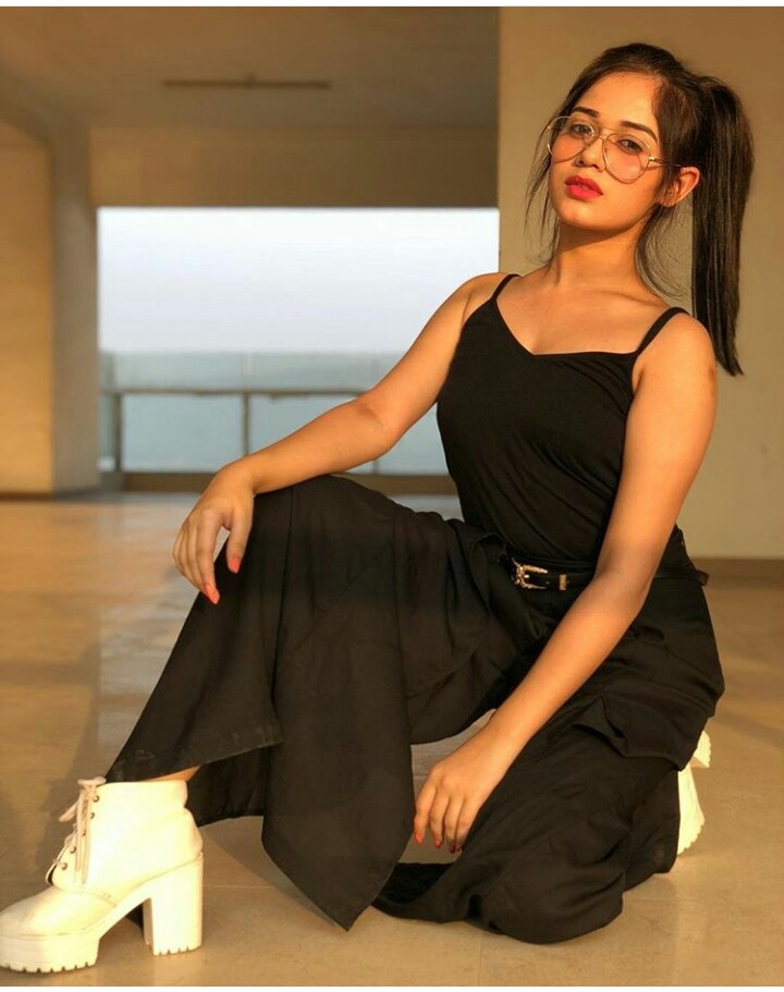 nice look jannat