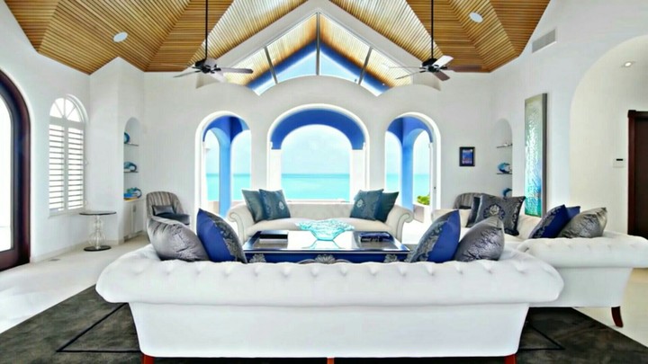 Luxury house