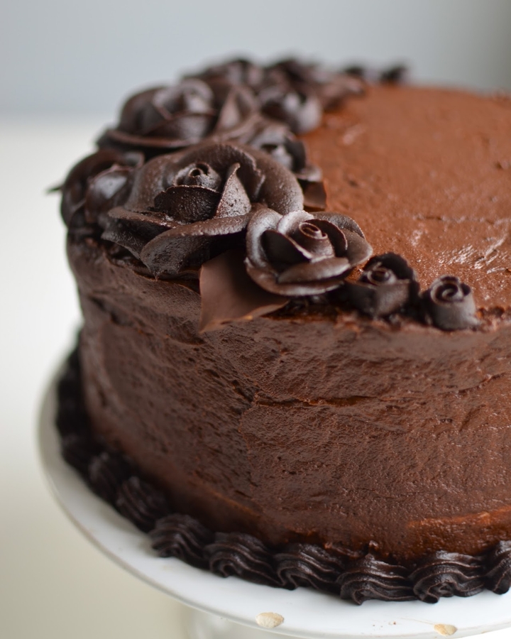 chocolate rose cake