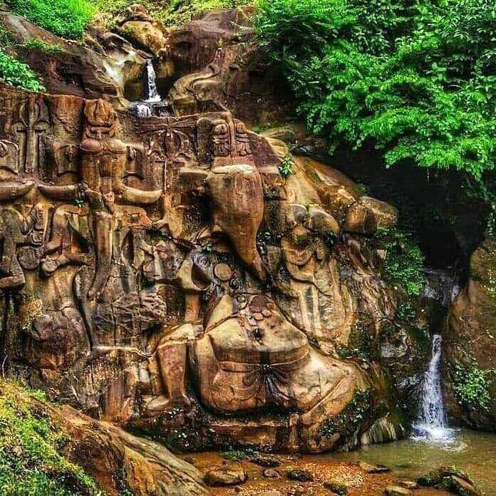ganapati bappaaa.........mooooriya......