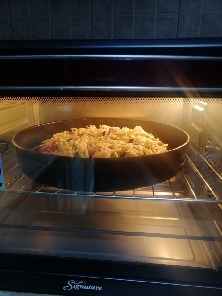 baking pizza