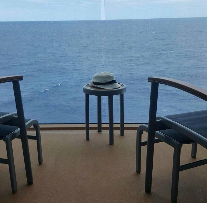 ::::!×
