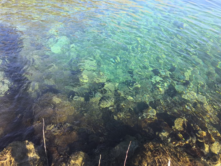 вода
