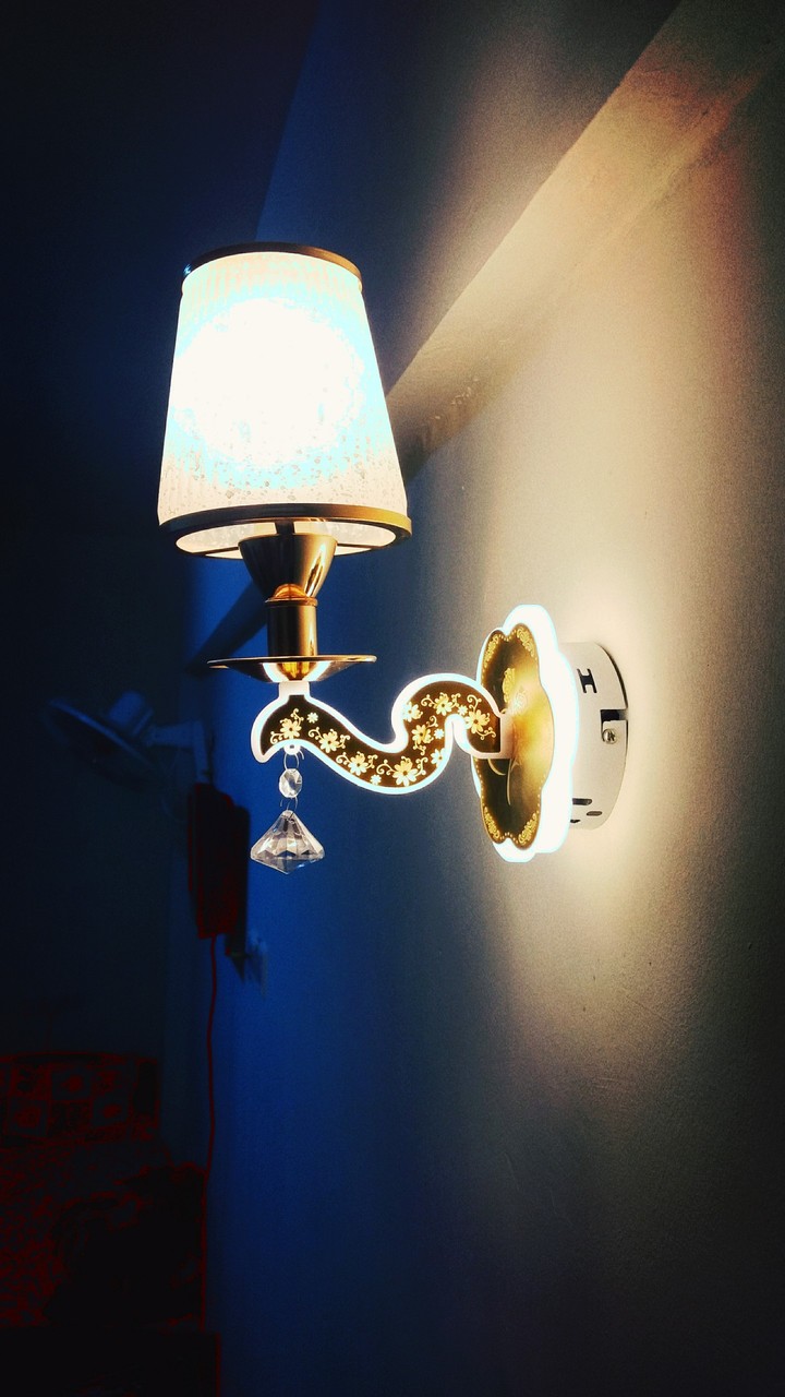 wall lamp
