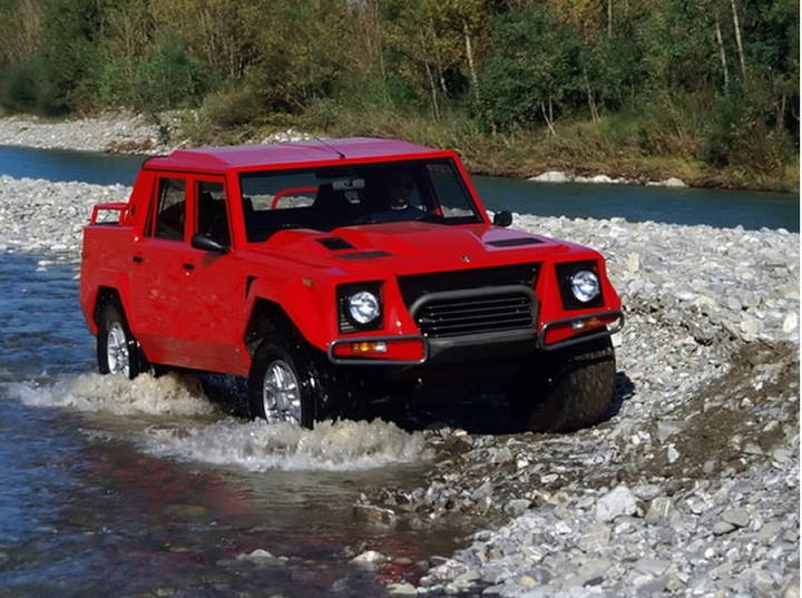 Lamborghini LM002