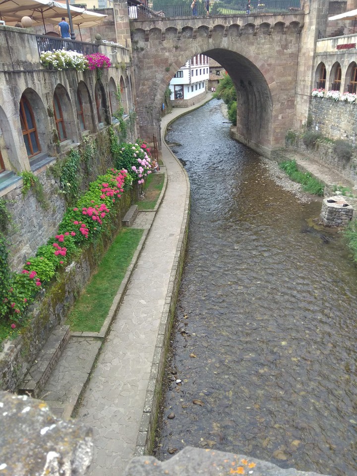 España