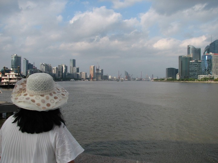 Far into the horizon