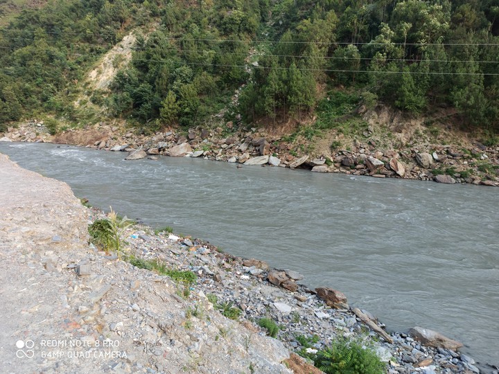 Ravi river flows within the heart of Himalayas..