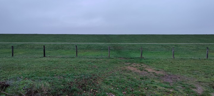 Dyke of grass
