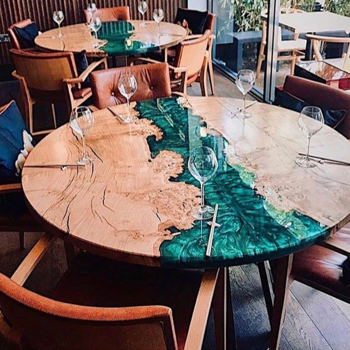 resin acacia table