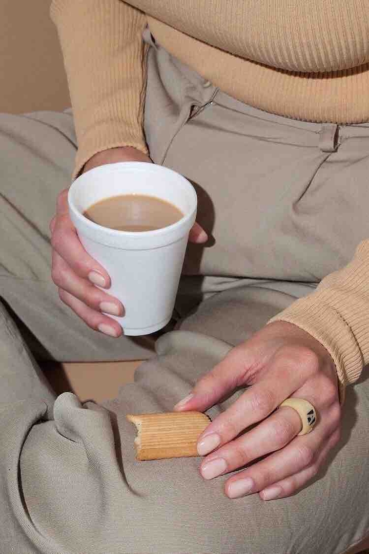beige