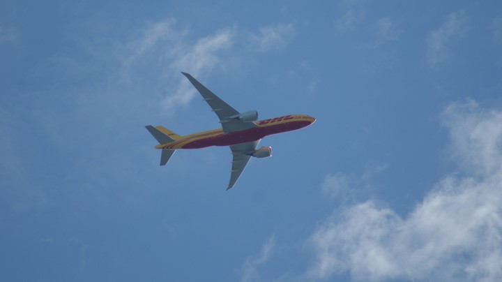 Airplane DHL
