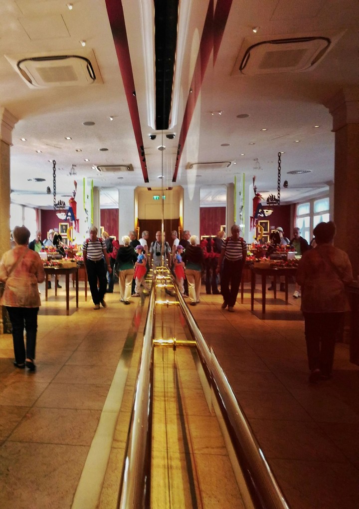 Into The CandyShop