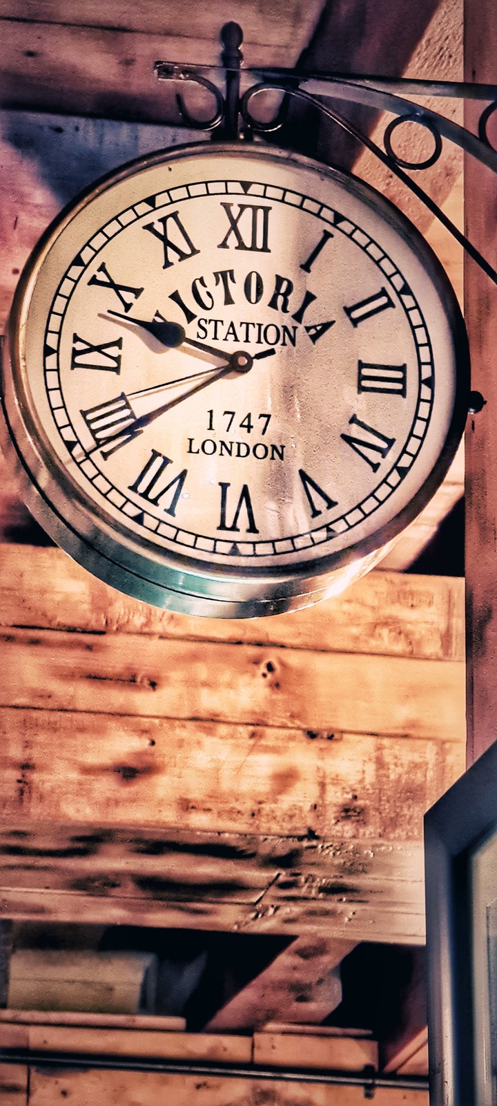 same clock in colour