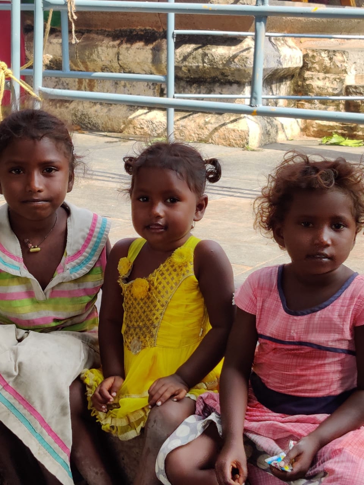 Temple side kids