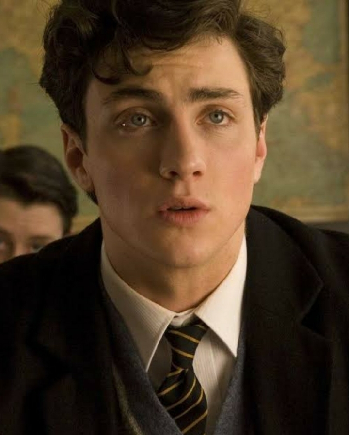 Aaron  Taylor    As Prongs