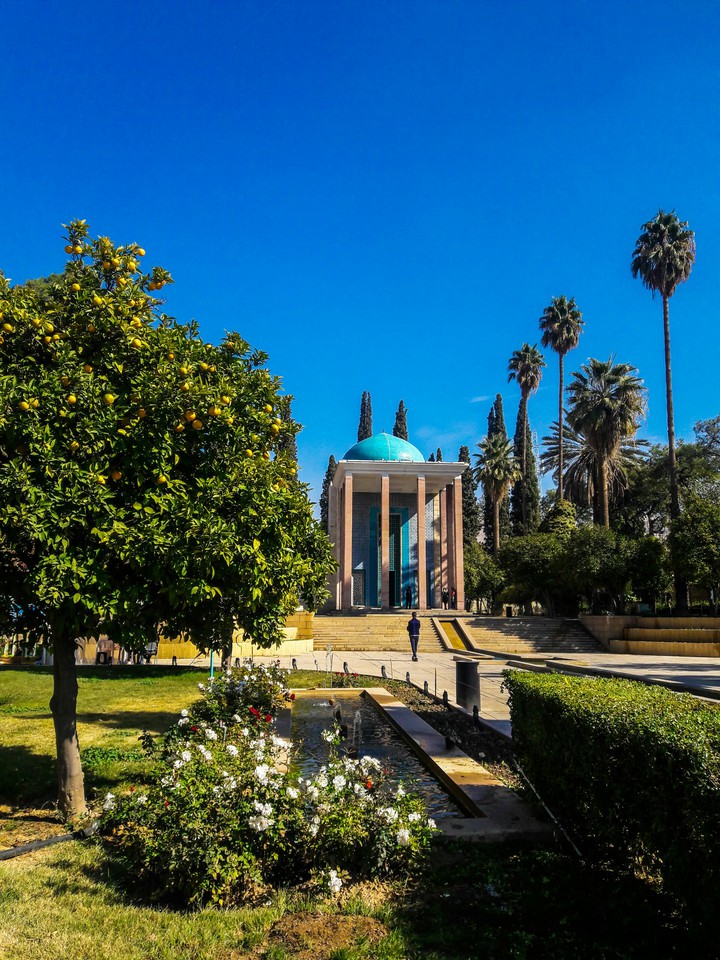iran,shiraz_Saadi's tomb