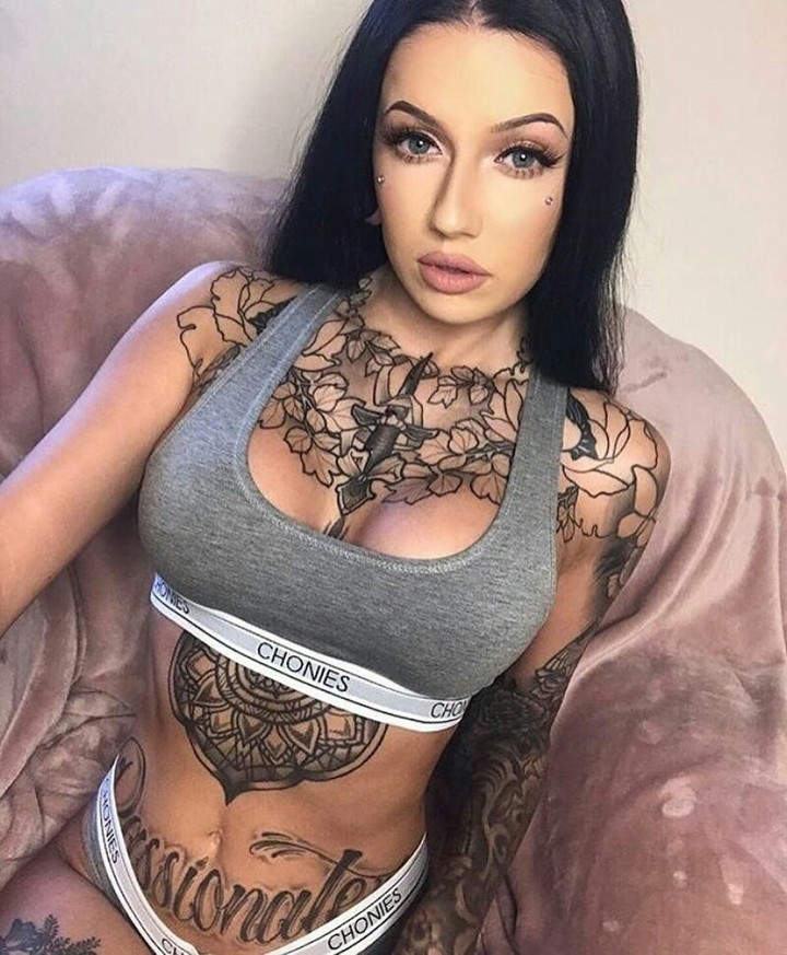 девушки и тату