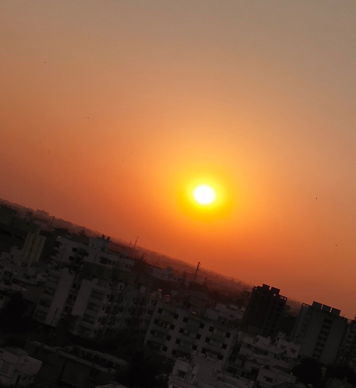 SuNsHiNe...
