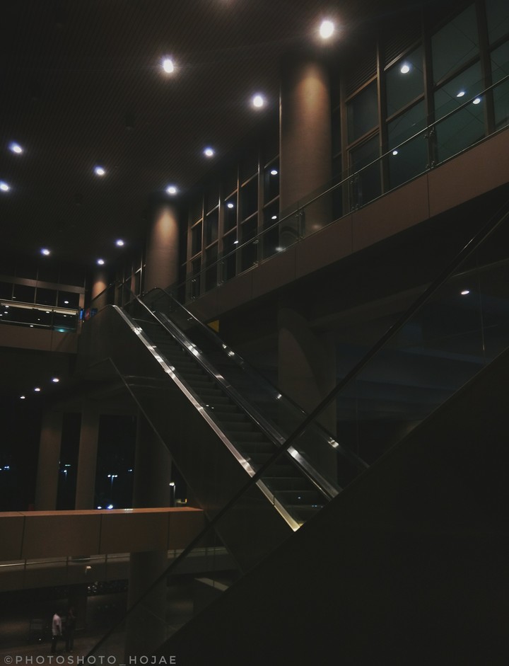Airport Escalator