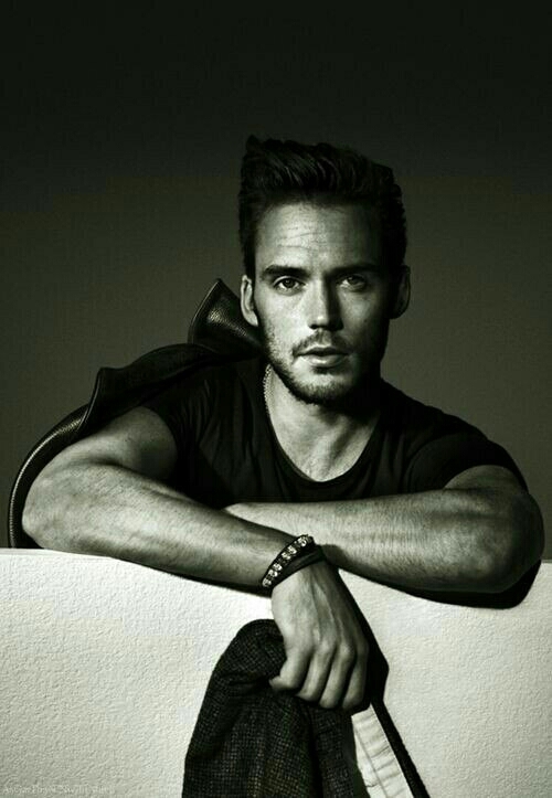 Sam Claflin
