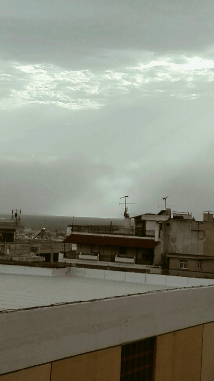 Φωτια στον ορίζοντα από την Κινετα απο την Ελευθερία!