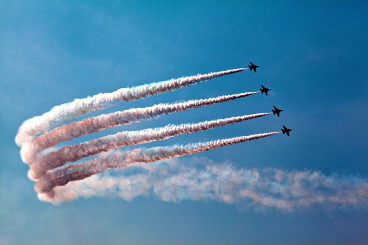 Avions