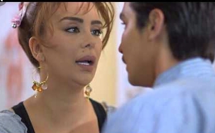 ،