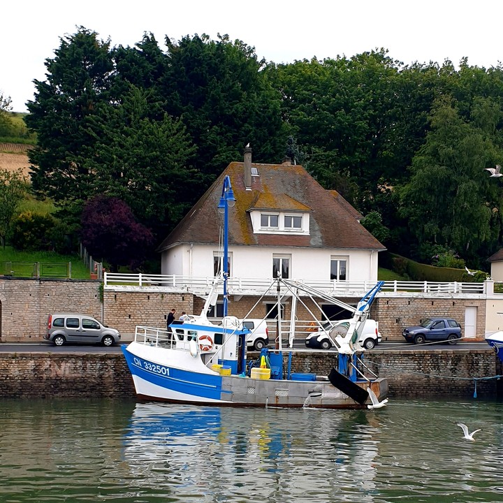 House & boat